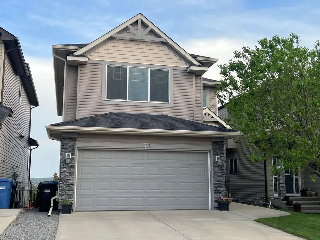 79 Pantego Way NW Calgary AB T3k0K6