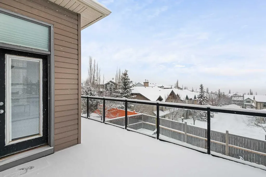 79 Pantego Way NW Calgary AB T3k0K6