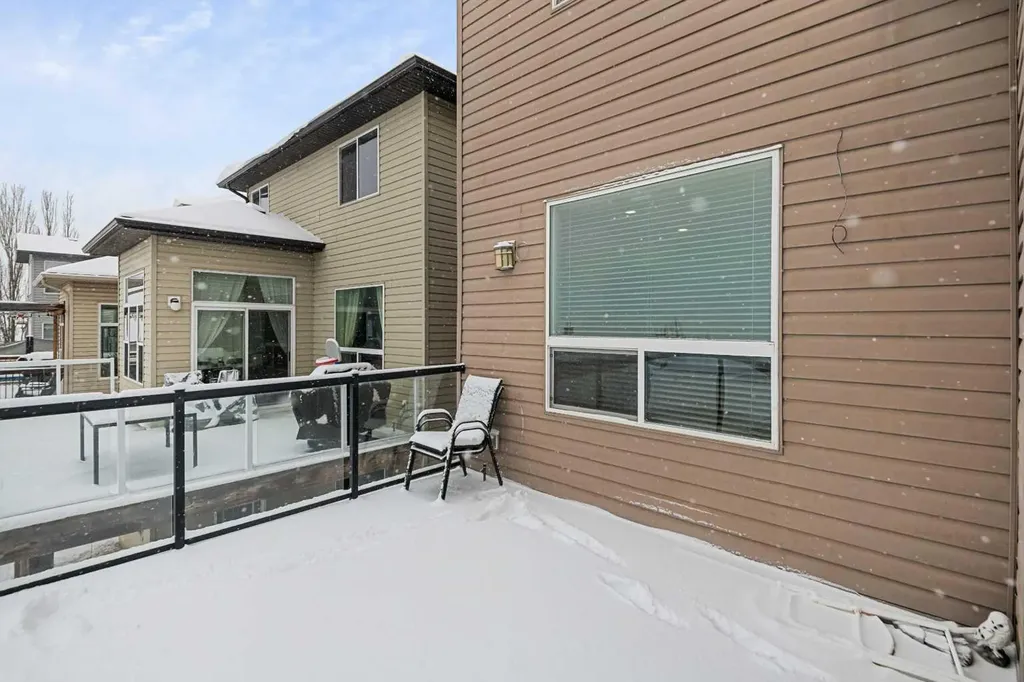 79 Pantego Way NW Calgary AB T3k0K6