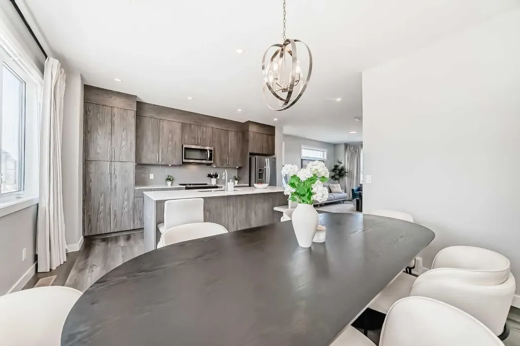 413 Skyview Ranch Circle NE Calgary AB T3N 1Y8