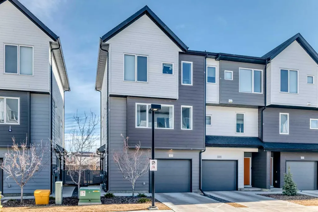 413 Skyview Ranch Circle NE Calgary AB T3N 1Y8