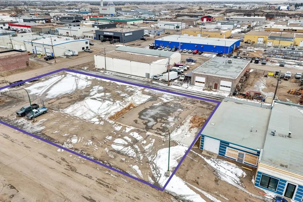 815 14 Street SW Medicine Hat AB T1A 4V9