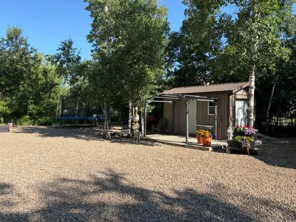 502 Plover Close Pelican Point AB T0B 0H0