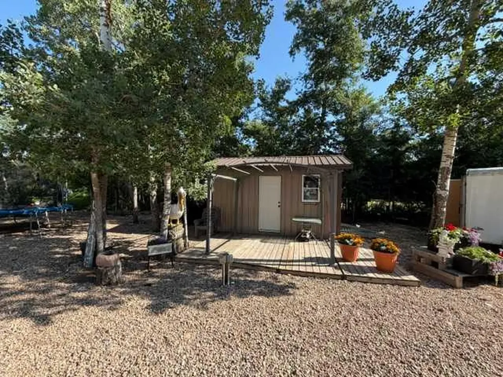 502 Plover Close Pelican Point AB T0B 0H0