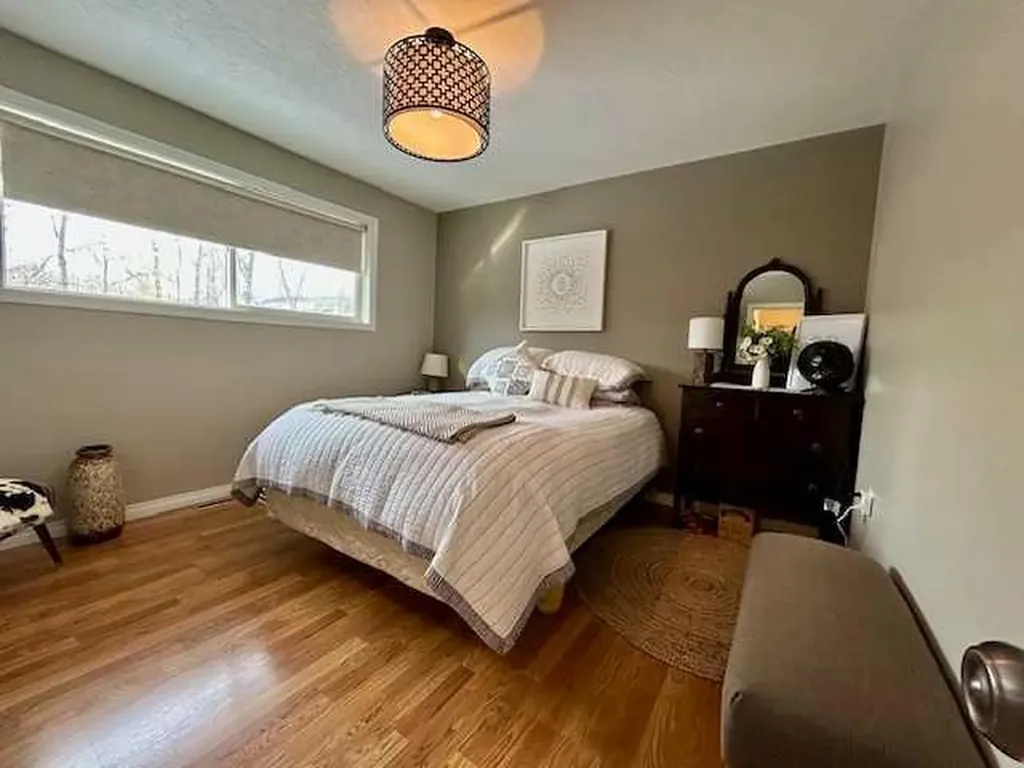 502 Plover Close Pelican Point AB T0B 0H0