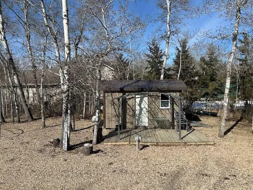 502 Plover Close Pelican Point AB T0B 0H0