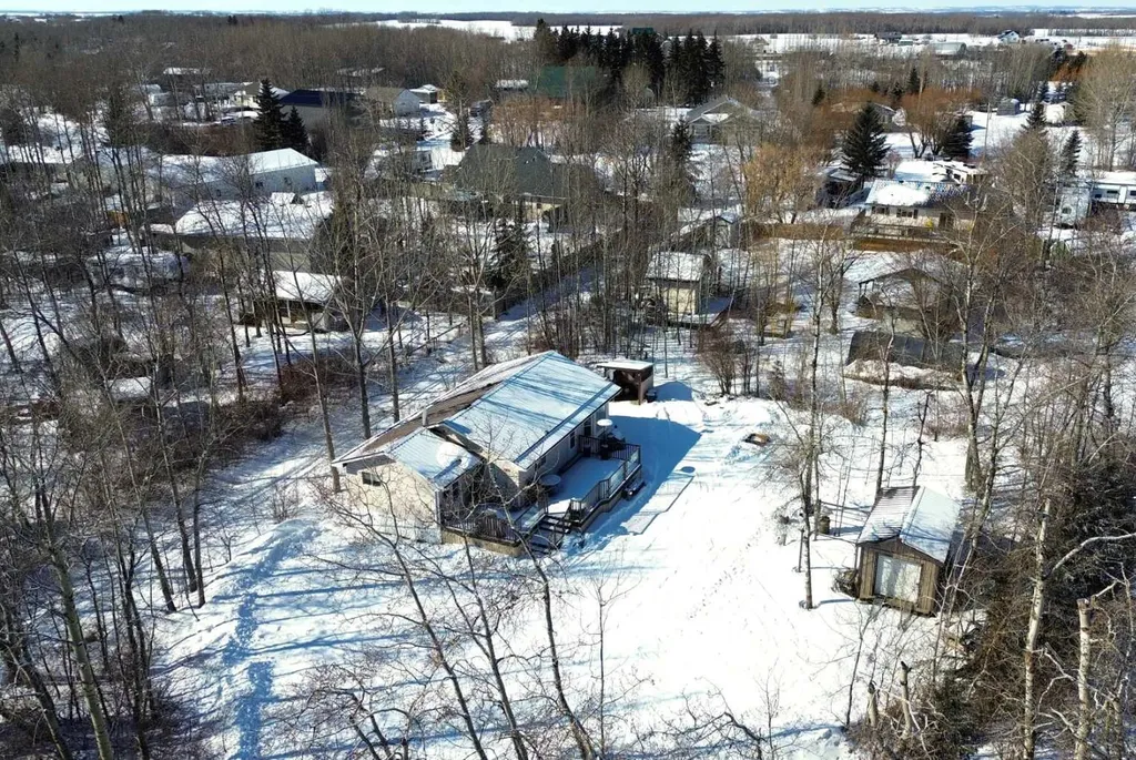502 Plover Close Pelican Point AB T0B 0H0