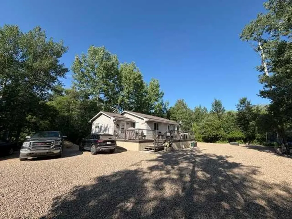 502 Plover Close Pelican Point AB T0B 0H0