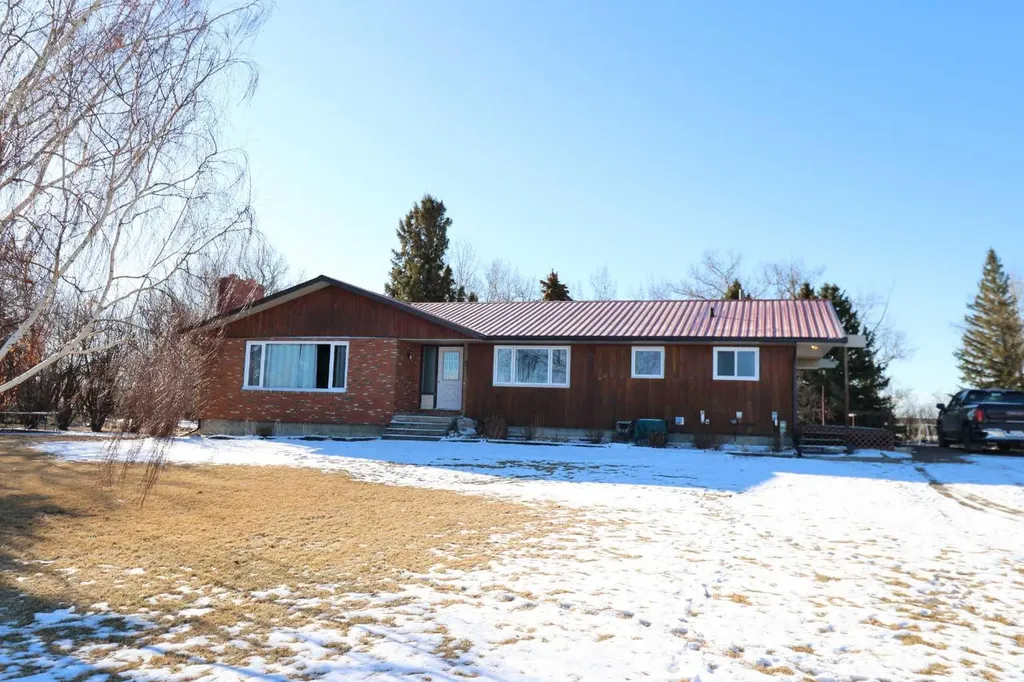 115054 Rr 103 Bow Island AB T0K 0G0