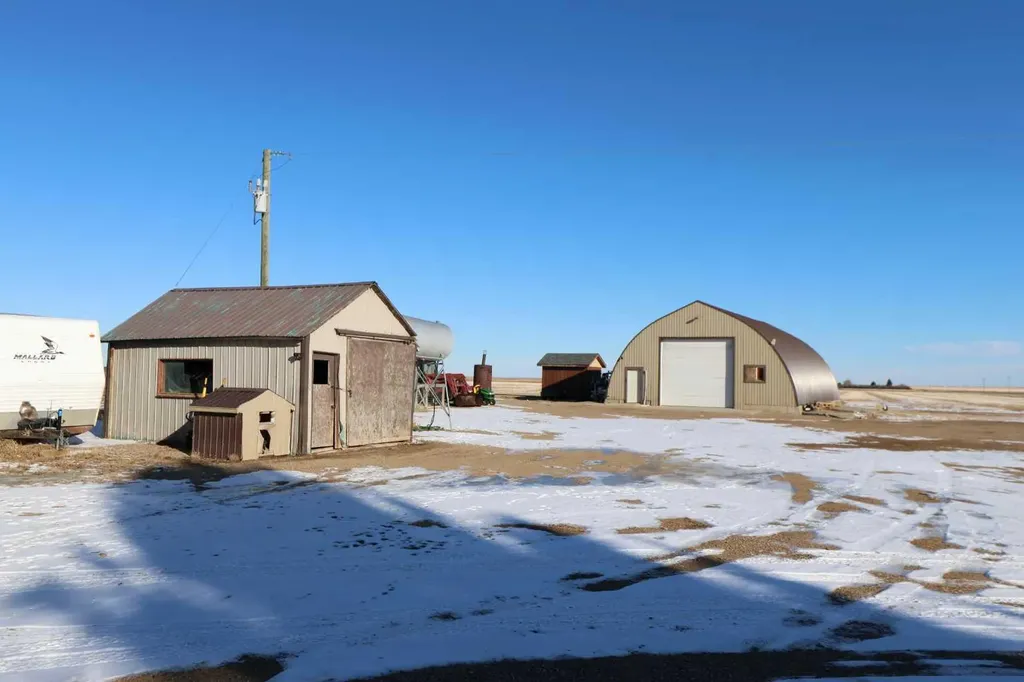 115054 Rr 103 Bow Island AB T0K 0G0