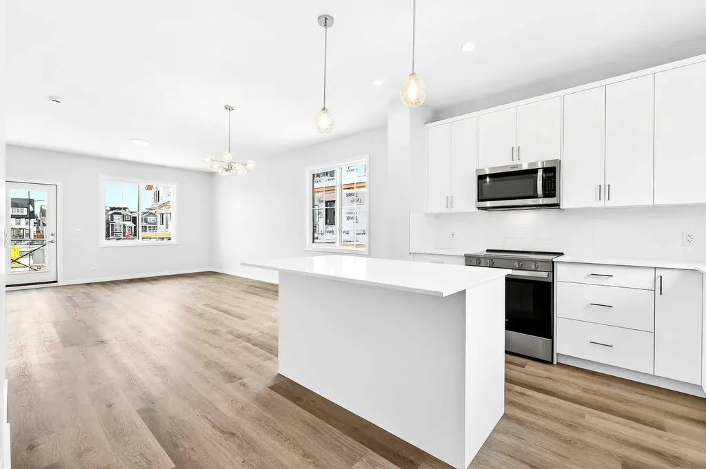 40 Creekside Way SW Calgary AB T2X 6E2