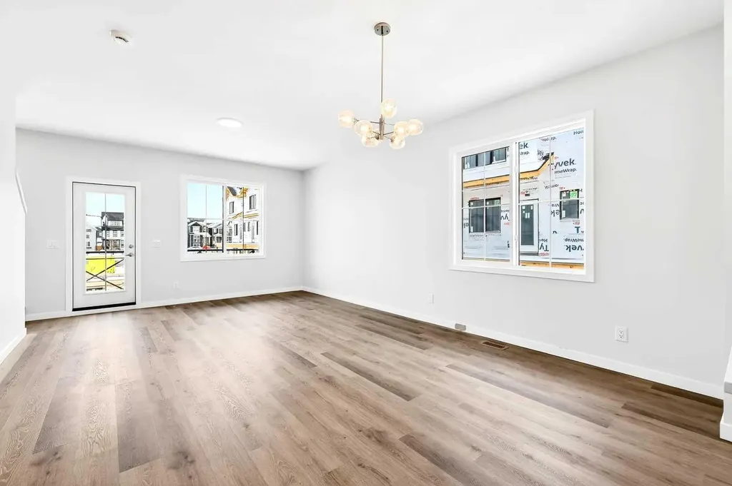40 Creekside Way SW Calgary AB T2X 6E2