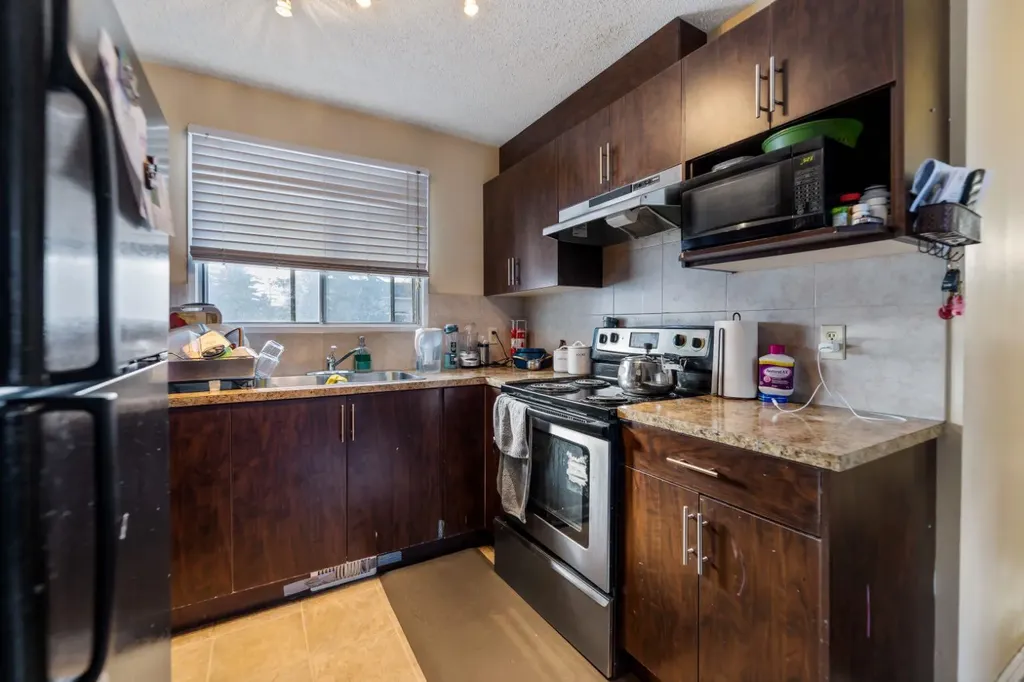 48 Falton Way NE Calgary AB t3j1k4