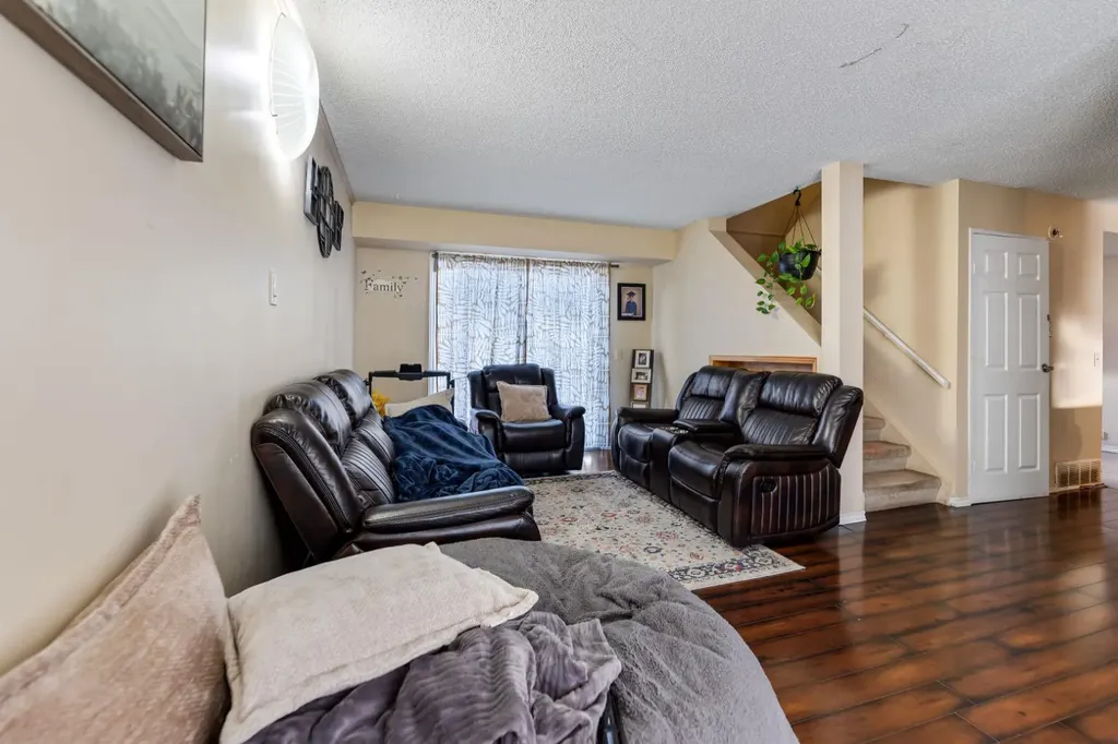 48 Falton Way NE Calgary AB t3j1k4