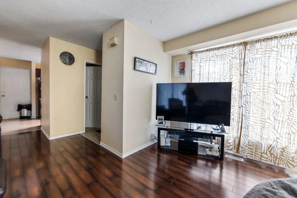 48 Falton Way NE Calgary AB t3j1k4