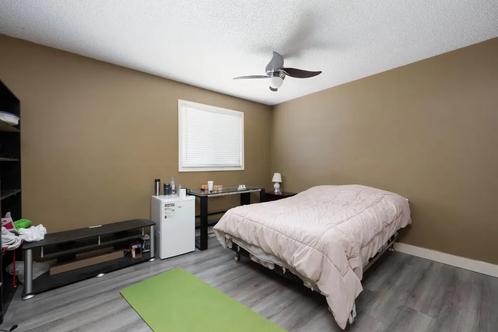 173 Oaks Crescent Fort Mcmurray AB T9K 1P9