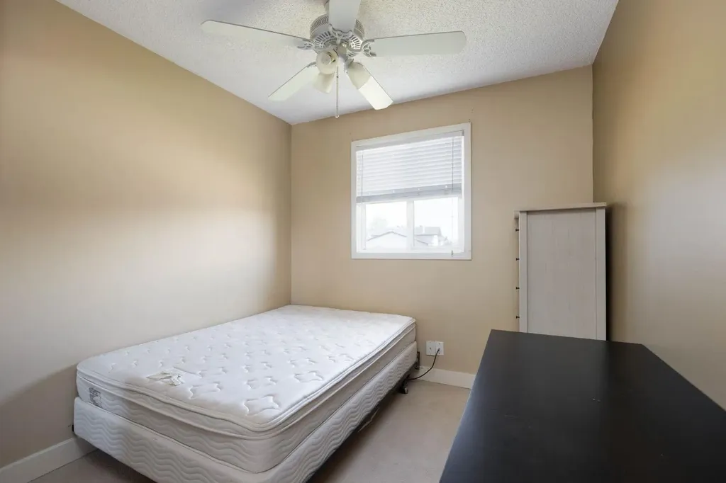 173 Oaks Crescent Fort Mcmurray AB T9K 1P9