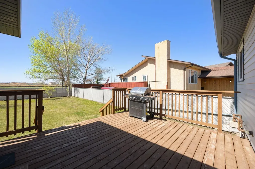 173 Oaks Crescent Fort Mcmurray AB T9K 1P9