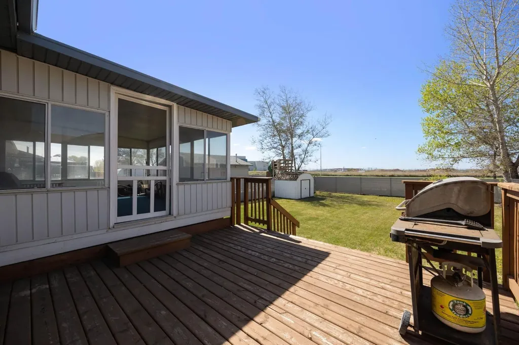 173 Oaks Crescent Fort Mcmurray AB T9K 1P9