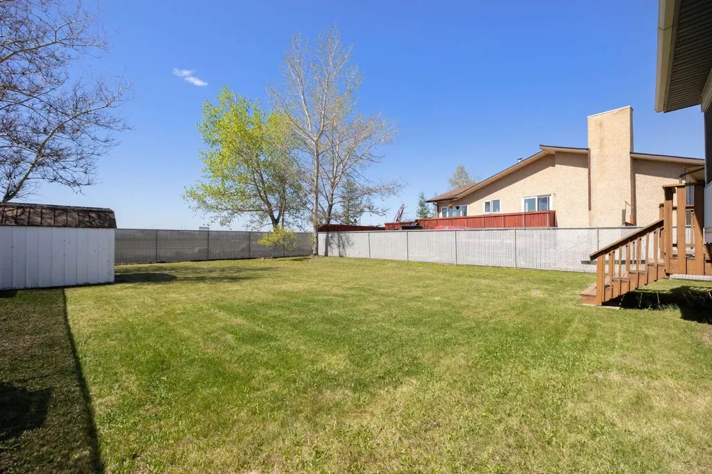 173 Oaks Crescent Fort Mcmurray AB T9K 1P9