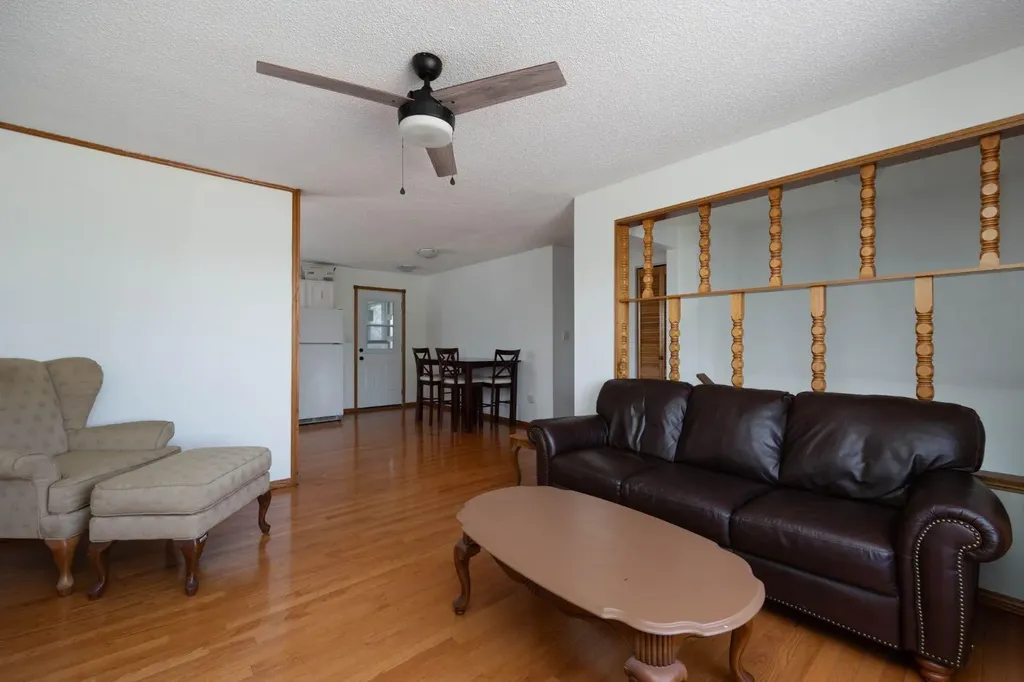173 Oaks Crescent Fort Mcmurray AB T9K 1P9