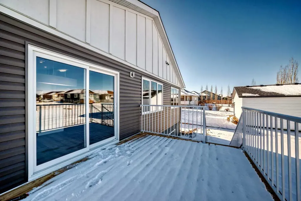 2017 30 Avenue Nanton AB T0L 1R0