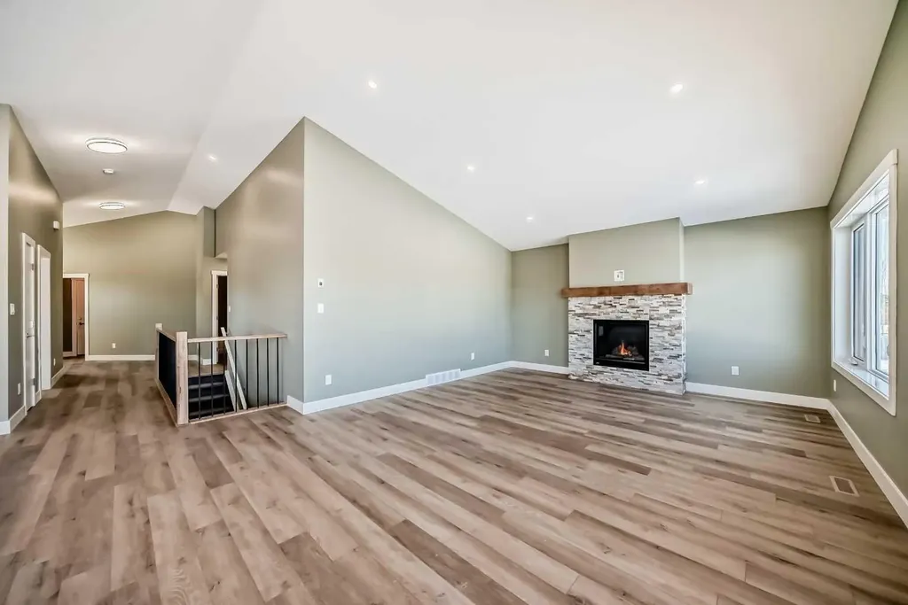2017 30 Avenue Nanton AB T0L 1R0
