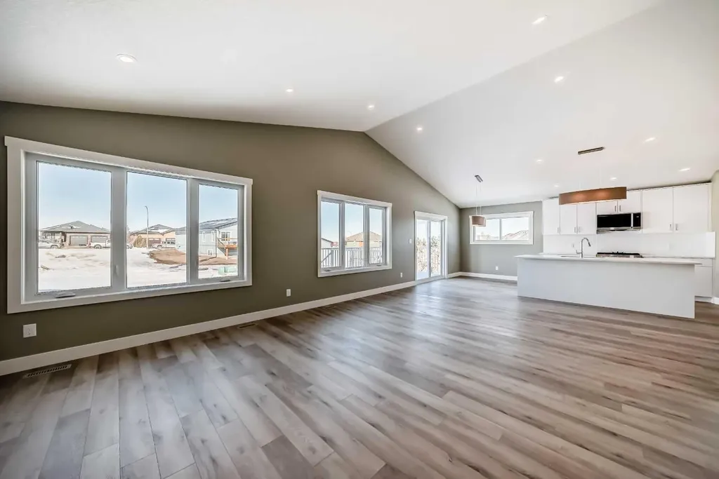 2017 30 Avenue Nanton AB T0L 1R0