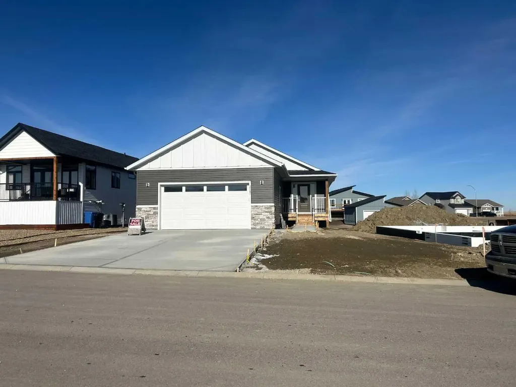 2017 30 Avenue Nanton AB T0L 1R0