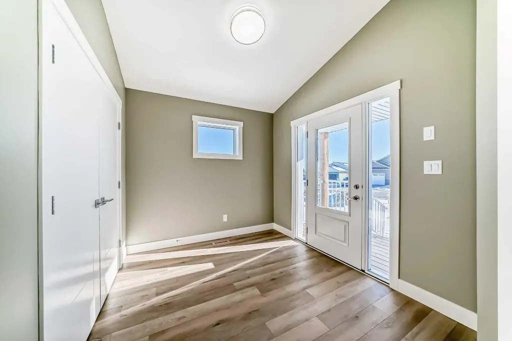 2017 30 Avenue Nanton AB T0L 1R0