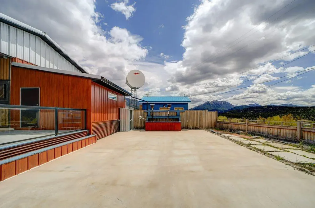 8510 19 Avenue Coleman AB T0K 0M0