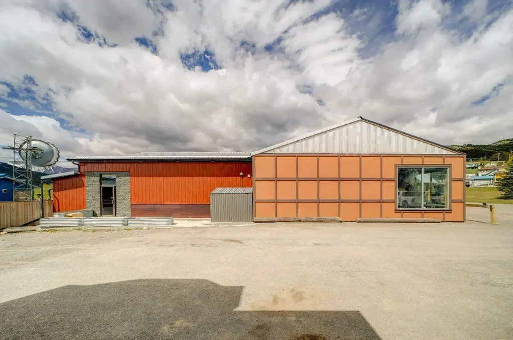 8510 19 Avenue Coleman AB T0K 0M0