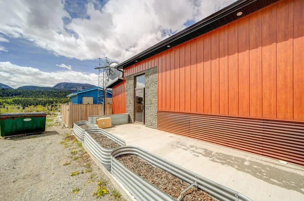 8510 19 Avenue Coleman AB T0K 0M0