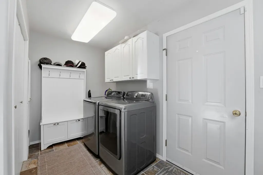 62 Street Close Stettler AB T0C 2L0