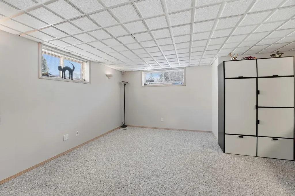 62 Street Close Stettler AB T0C 2L0