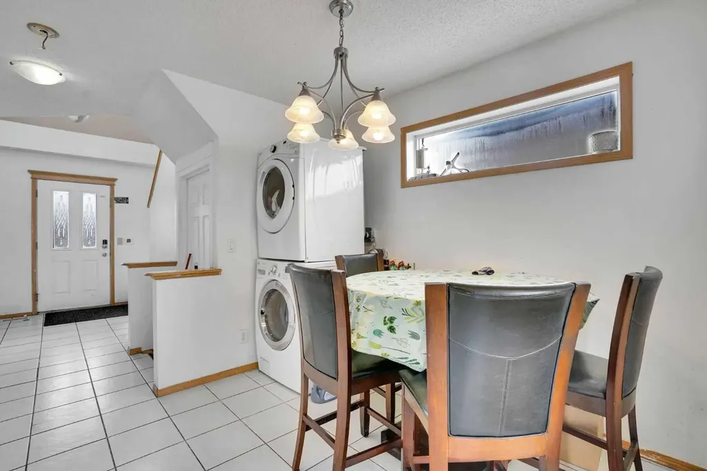 162 Taradale Drive NE Calgary AB T3J 5G3