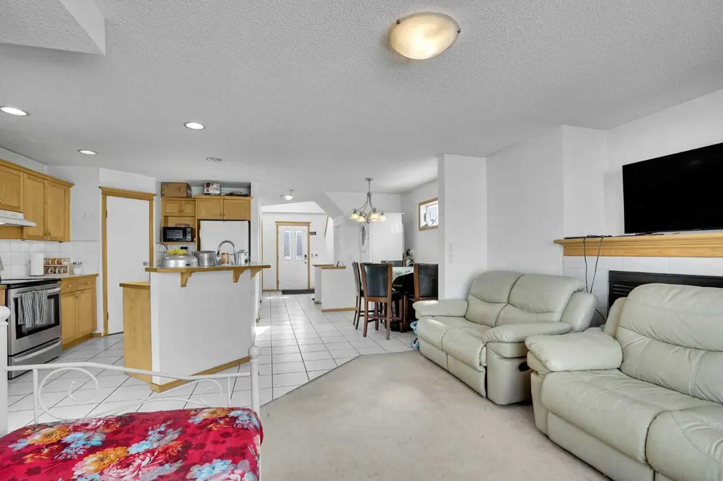 162 Taradale Drive NE Calgary AB T3J 5G3