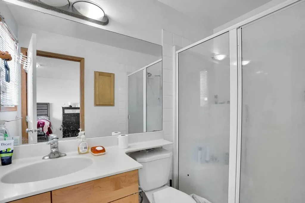 162 Taradale Drive NE Calgary AB T3J 5G3
