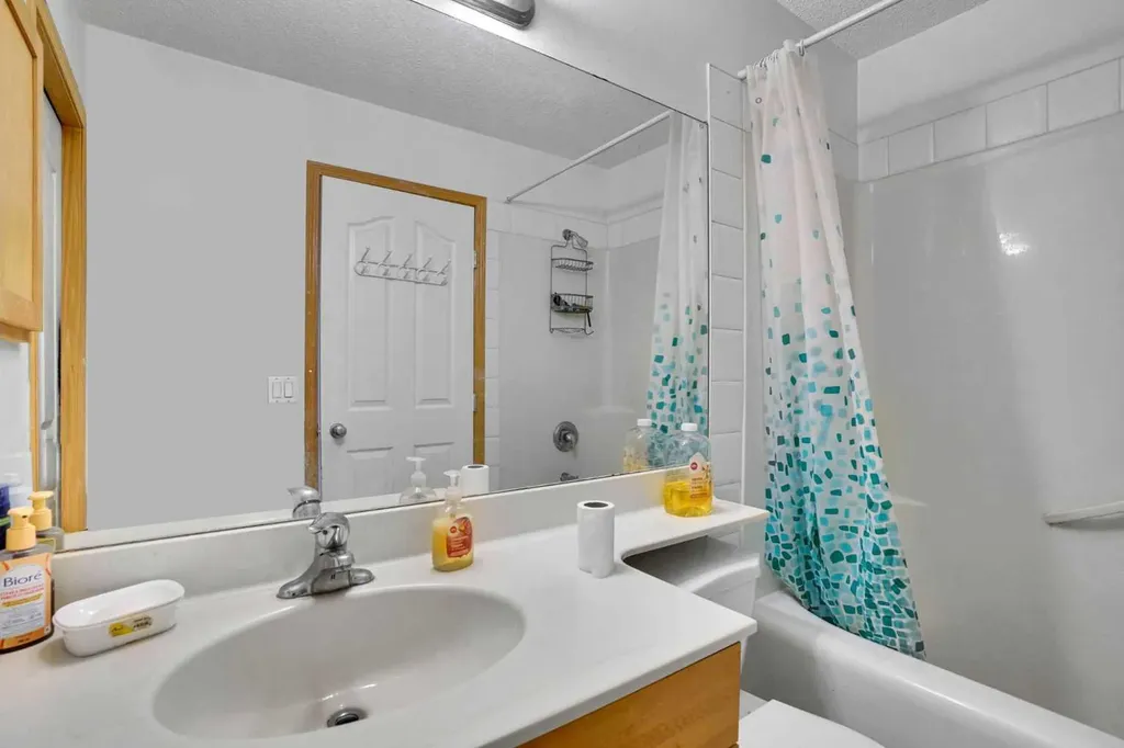 162 Taradale Drive NE Calgary AB T3J 5G3