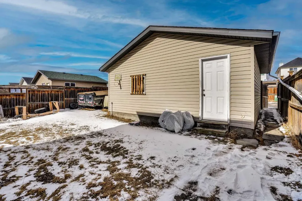 162 Taradale Drive NE Calgary AB T3J 5G3