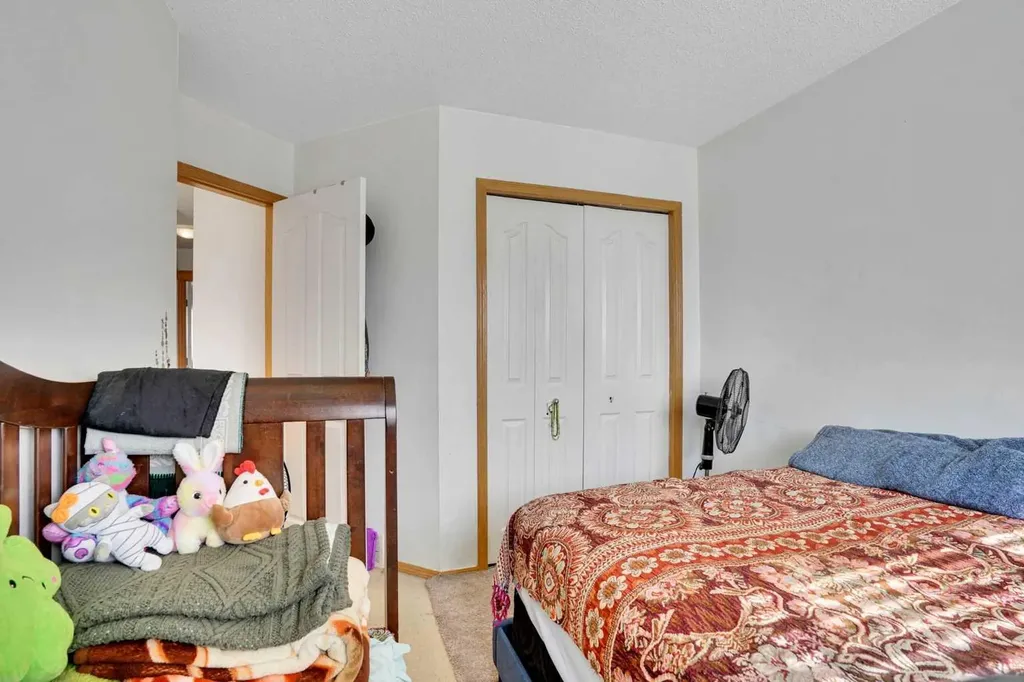 162 Taradale Drive NE Calgary AB T3J 5G3