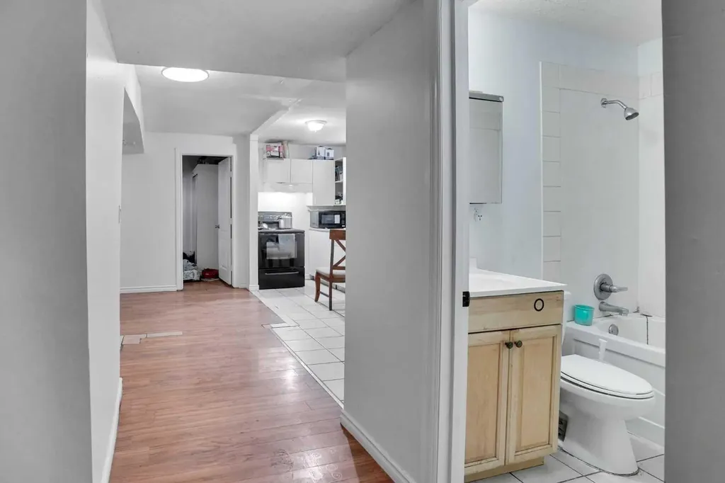 162 Taradale Drive NE Calgary AB T3J 5G3
