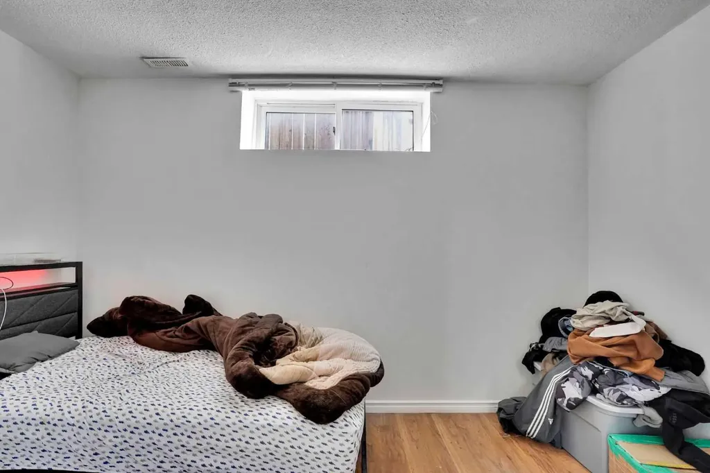 162 Taradale Drive NE Calgary AB T3J 5G3