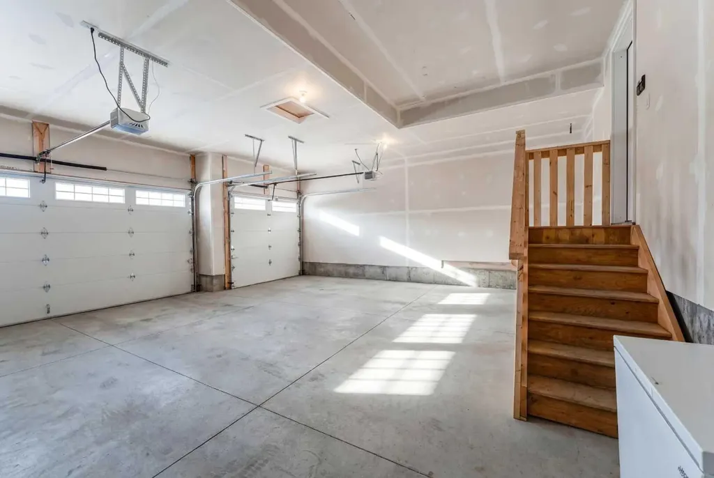 1120 Iron Landing Way Crossfield AB T0M 0S0
