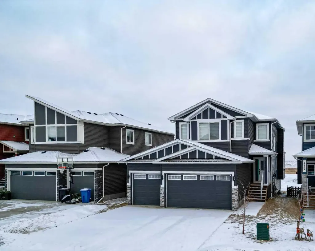1120 Iron Landing Way Crossfield AB T0M 0S0