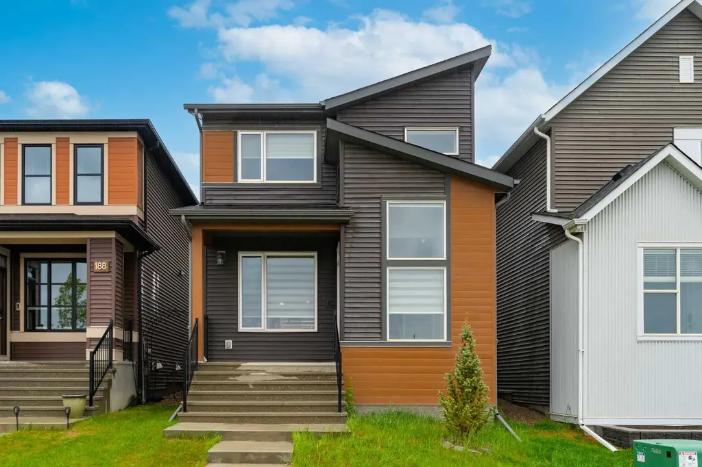 184 Rowmont Boulevard NW Calgary AB T3L 0H3