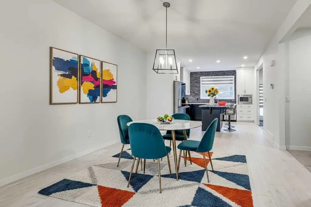 184 Rowmont Boulevard NW Calgary AB T3L 0H3