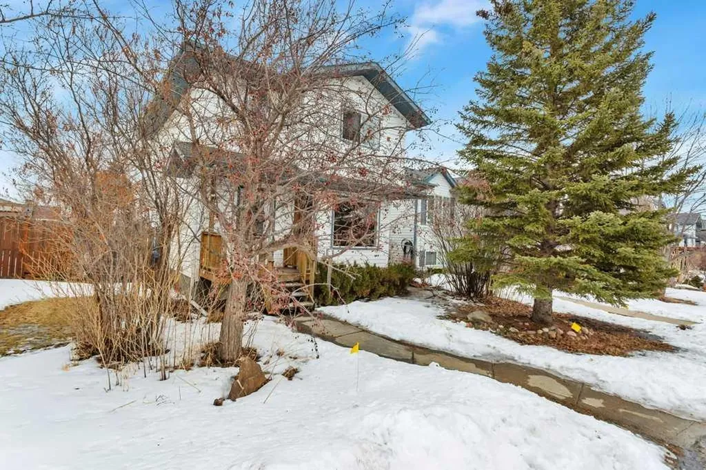 220 Deschner Close Red Deer AB T4R 3C2