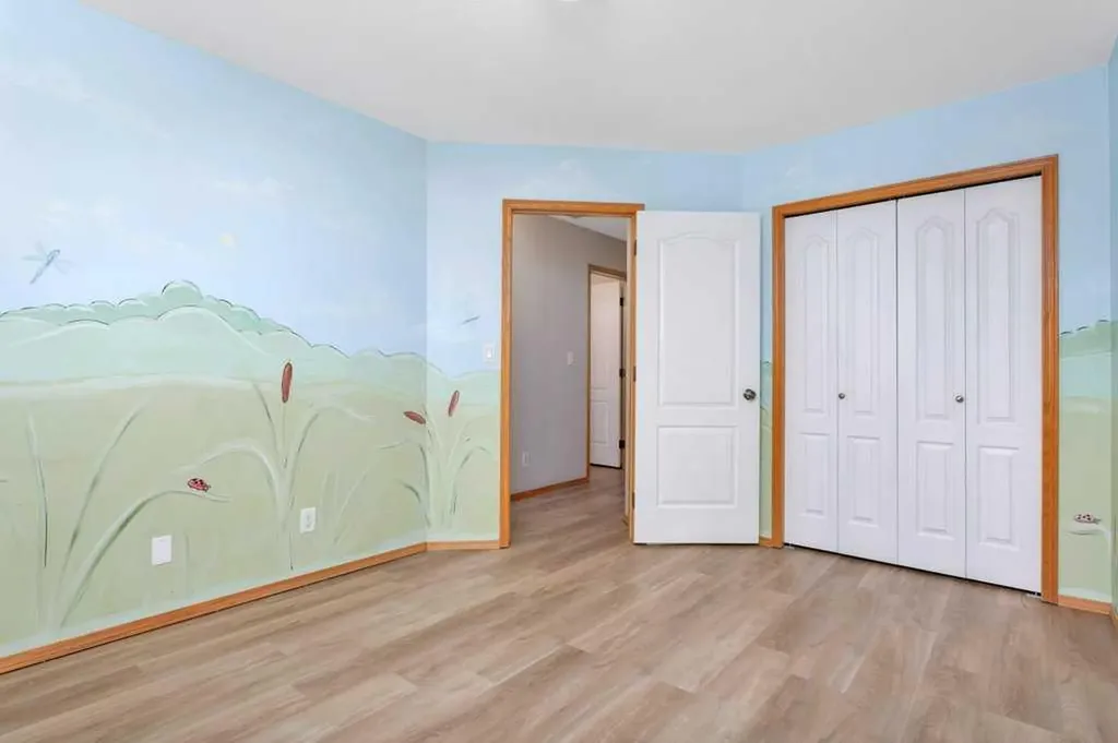 220 Deschner Close Red Deer AB T4R 3C2