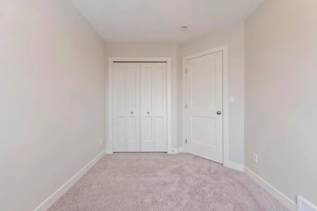 7311B 44b Avenue Camrose AB T4V 5E2